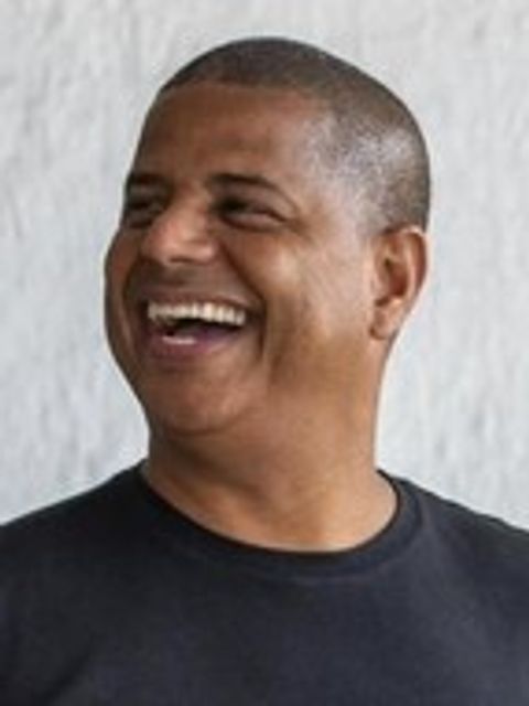 Clique para saber idade, peso, altura, etc de Marcelinho Carioca. Foto de Marcelinho Carioca